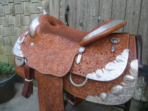 Blue Ribbon Show Saddle With Silver Horn