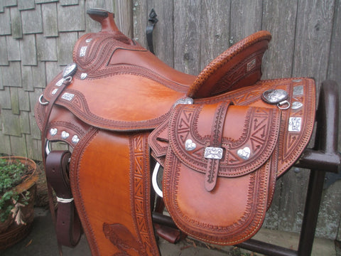 Skyhorse Saddle