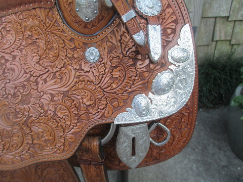 Blue Ribbon Show Saddle With Silver Horn