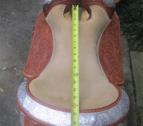 Bob's Reining Show Saddle With Silver Horn